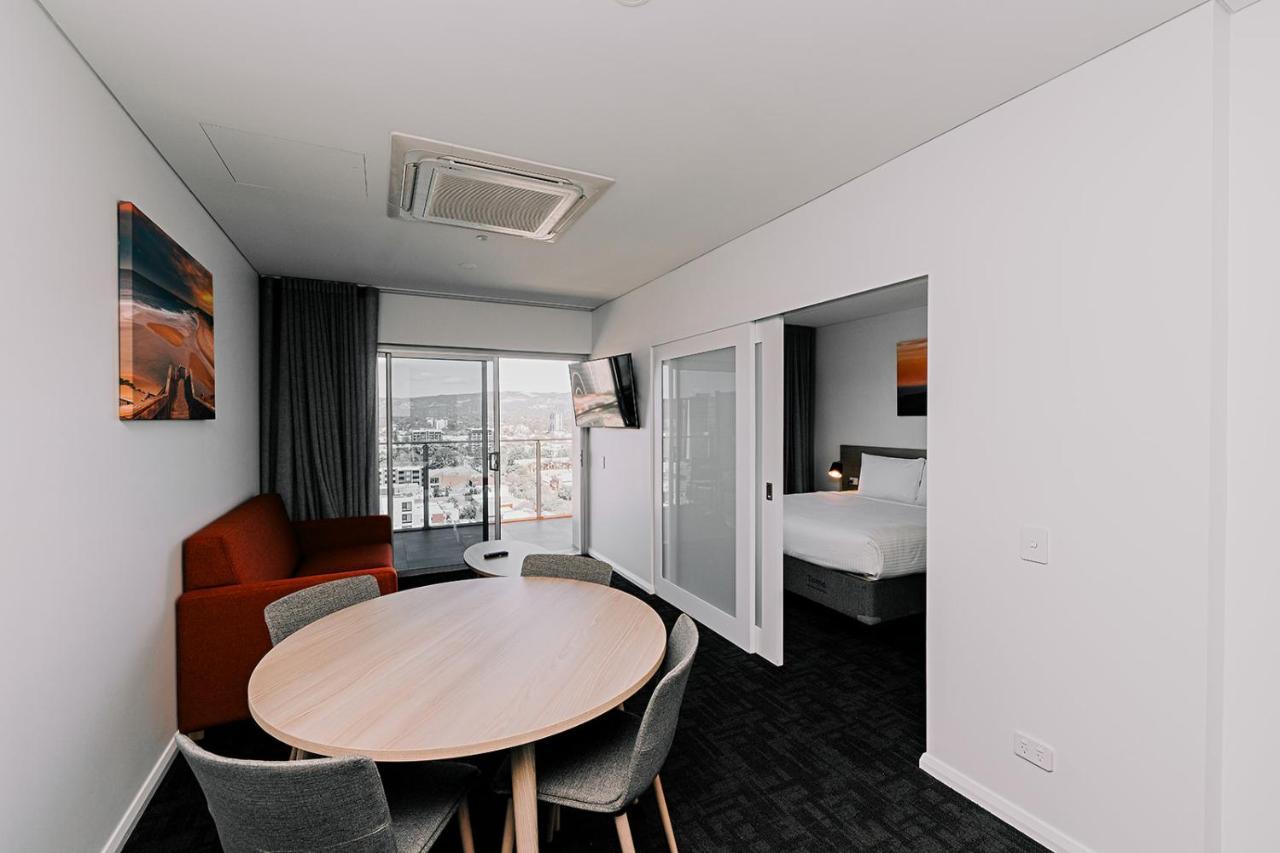 Toms Court Hotel Adelajda Zewnętrze zdjęcie